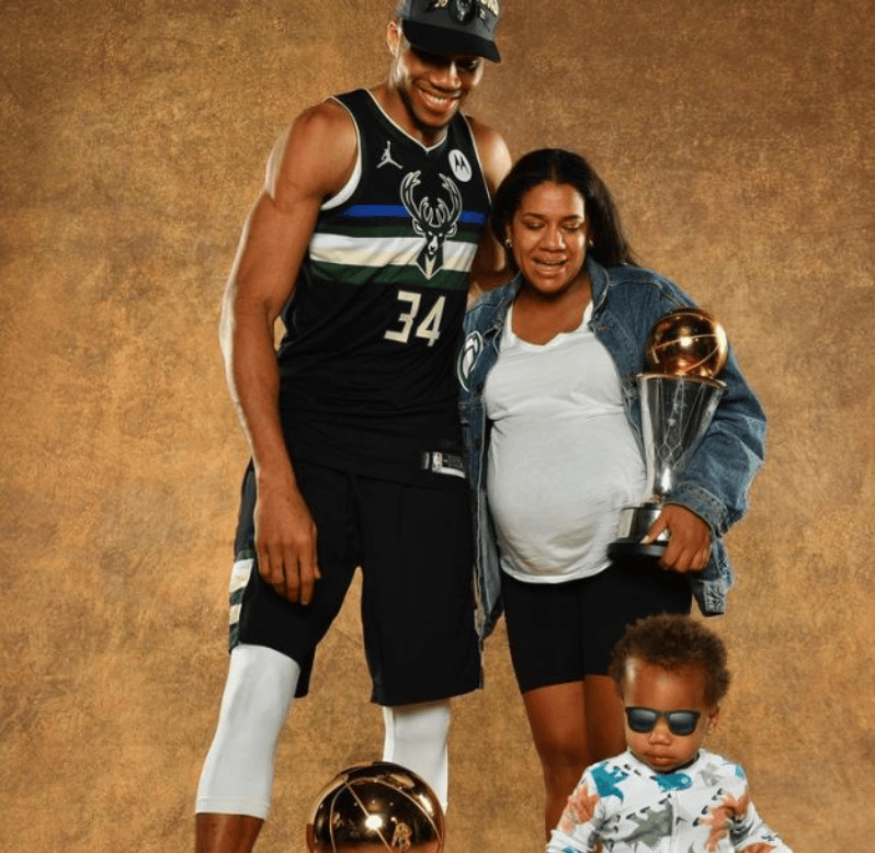 姆巴佩焦点对战，字母哥与60激战IG分钟，战术调整胜负难料！-爱游戏官网